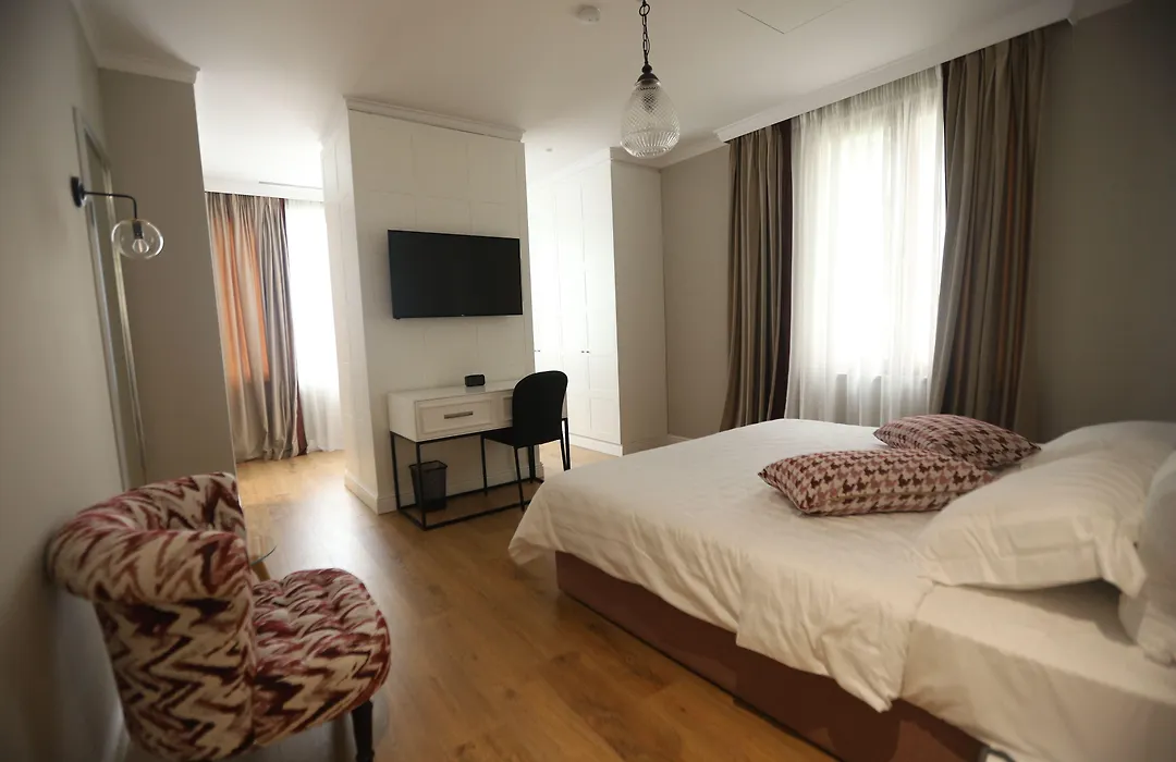 Boutique Hotel Whisky-1